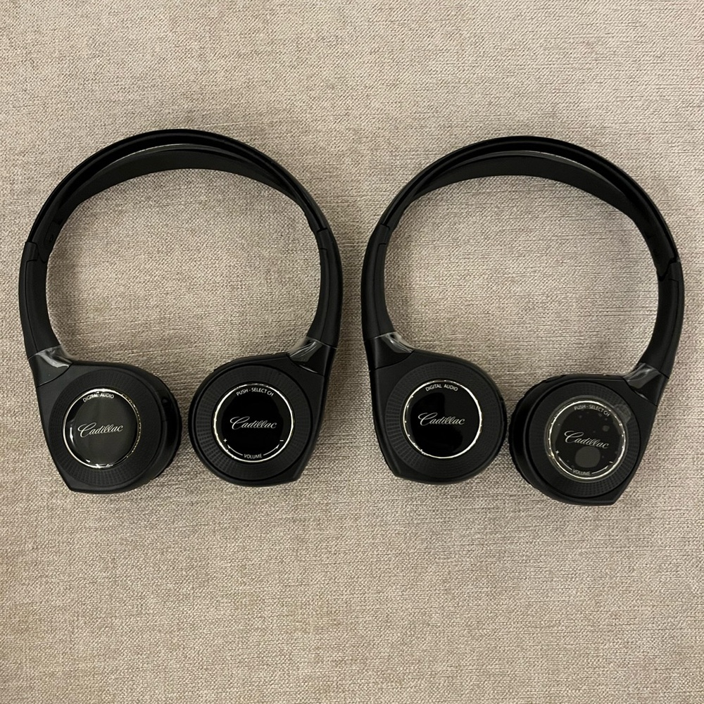 Cadillac Black Wireless Headphones